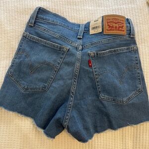 Nwt Levi's Jean Shorts